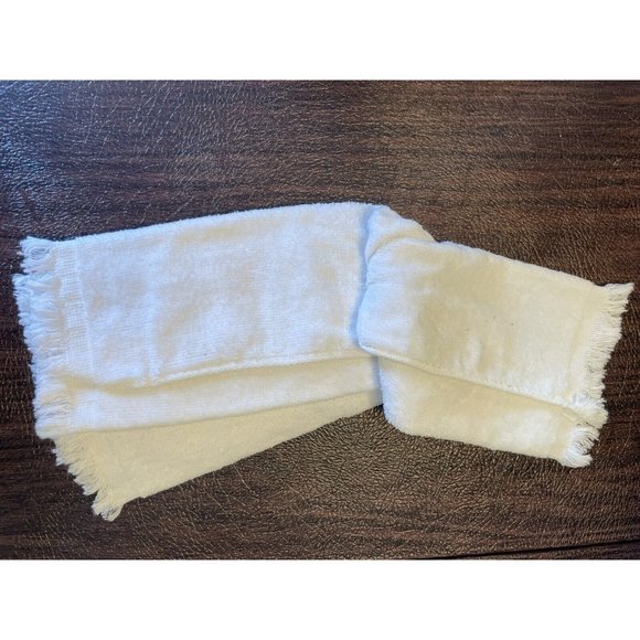 2 Fingertip Towels Velveteen Fringed Embroidered Seaside Starfish, Shell, Fish - Picture 4 of 8